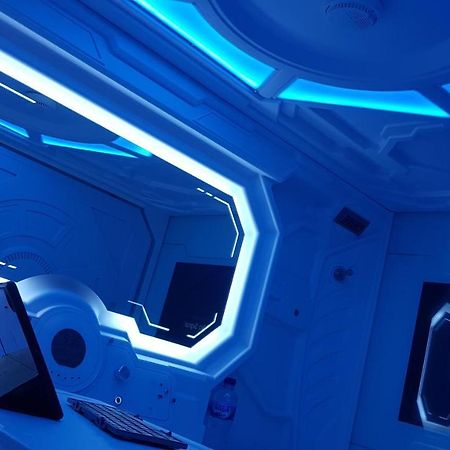 Apollo Capsule Hotel Ende Eksteriør billede