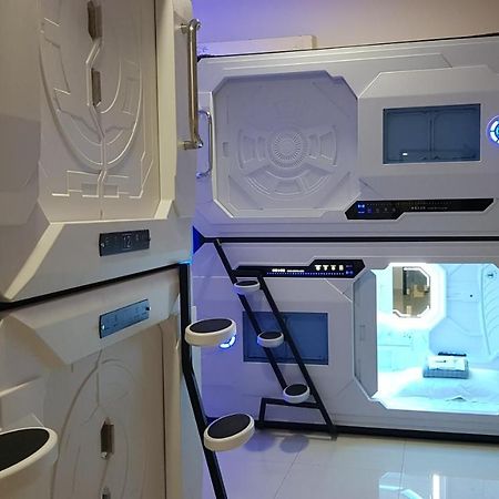 Apollo Capsule Hotel Ende Eksteriør billede