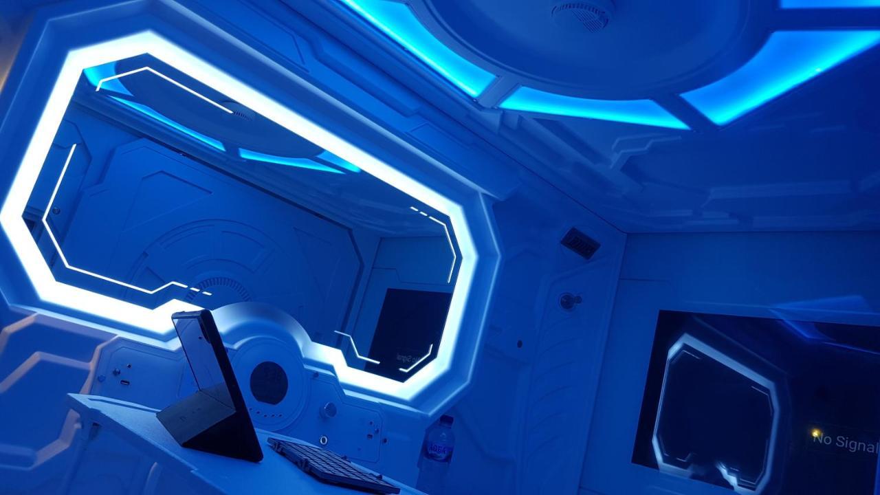 Apollo Capsule Hotel Ende Eksteriør billede