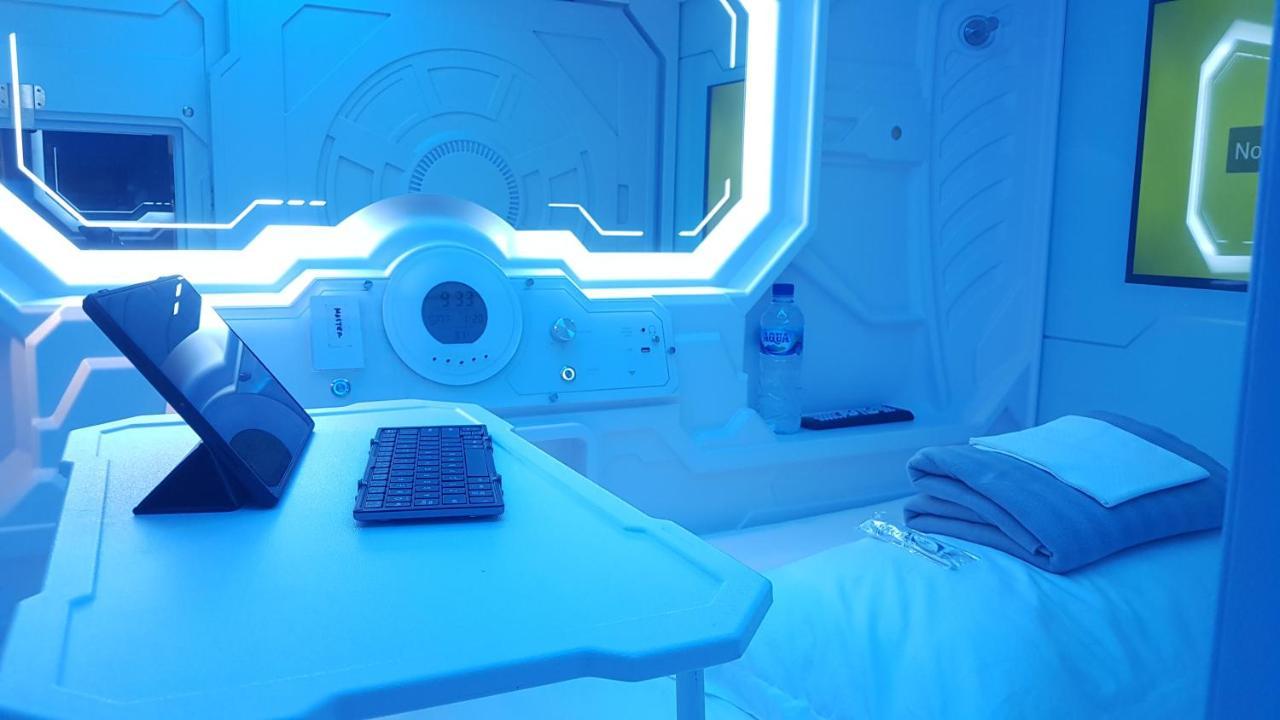 Apollo Capsule Hotel Ende Eksteriør billede