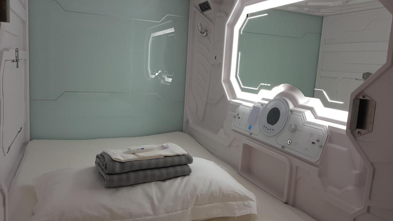 Apollo Capsule Hotel Ende Eksteriør billede