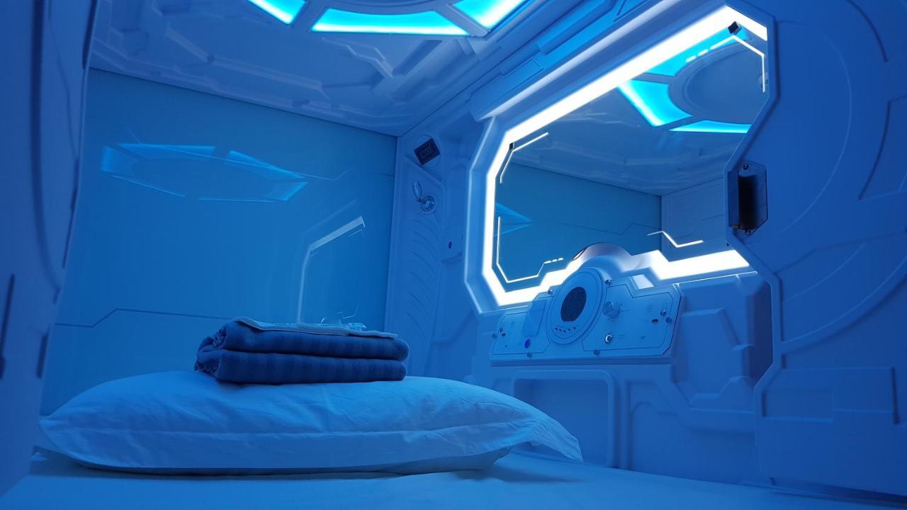 Apollo Capsule Hotel Ende Eksteriør billede